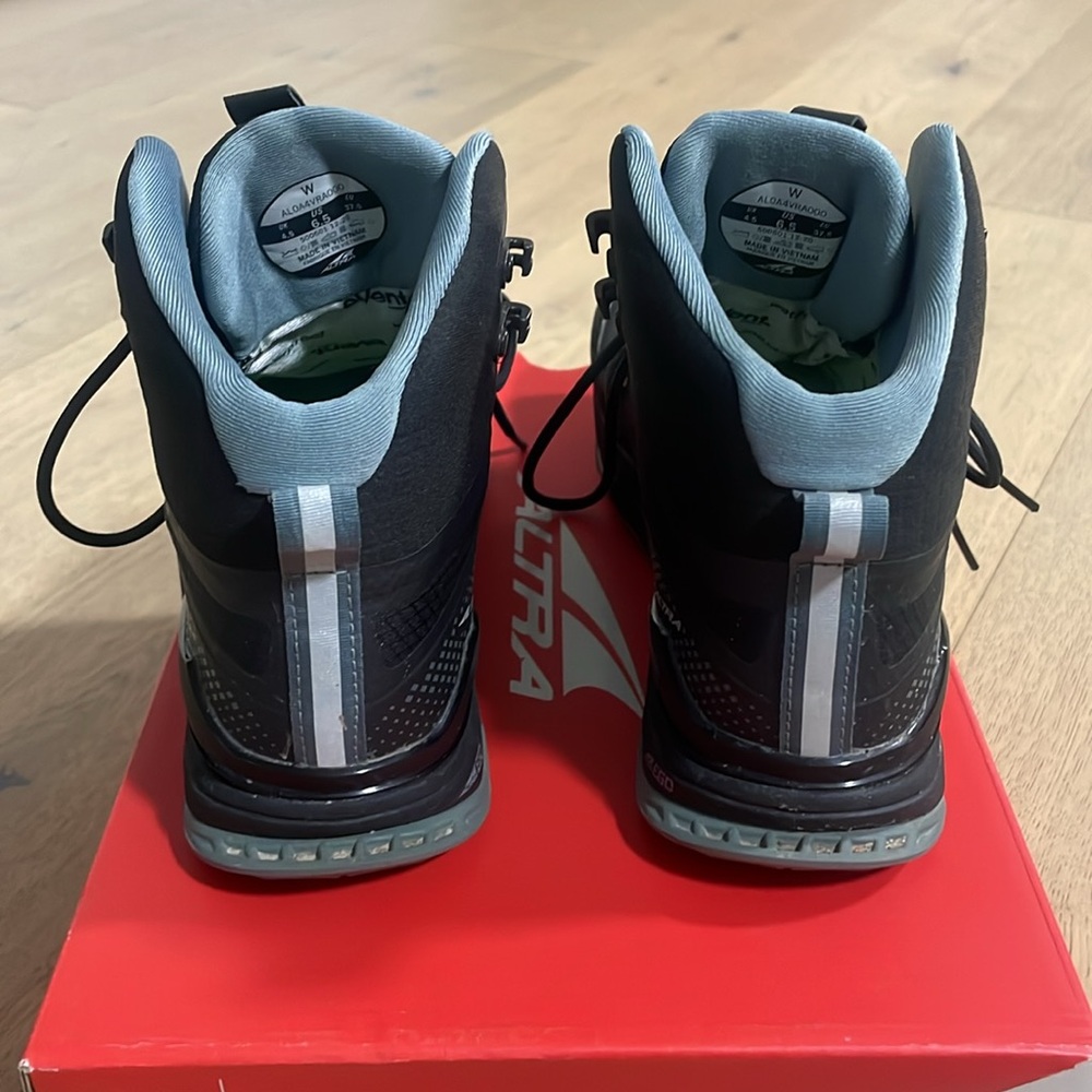 SOLD | ALTRA | Lone Peak All Weather Mid Boot - Picture 8 of 11
